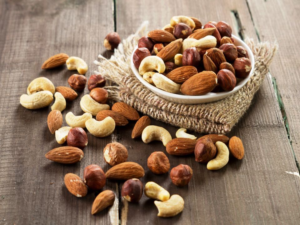 5 health benefits of nuts