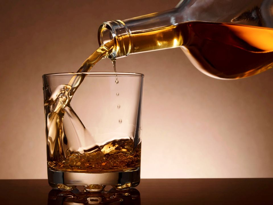 6 Highly harboured half – truths about alcoholic beverages!