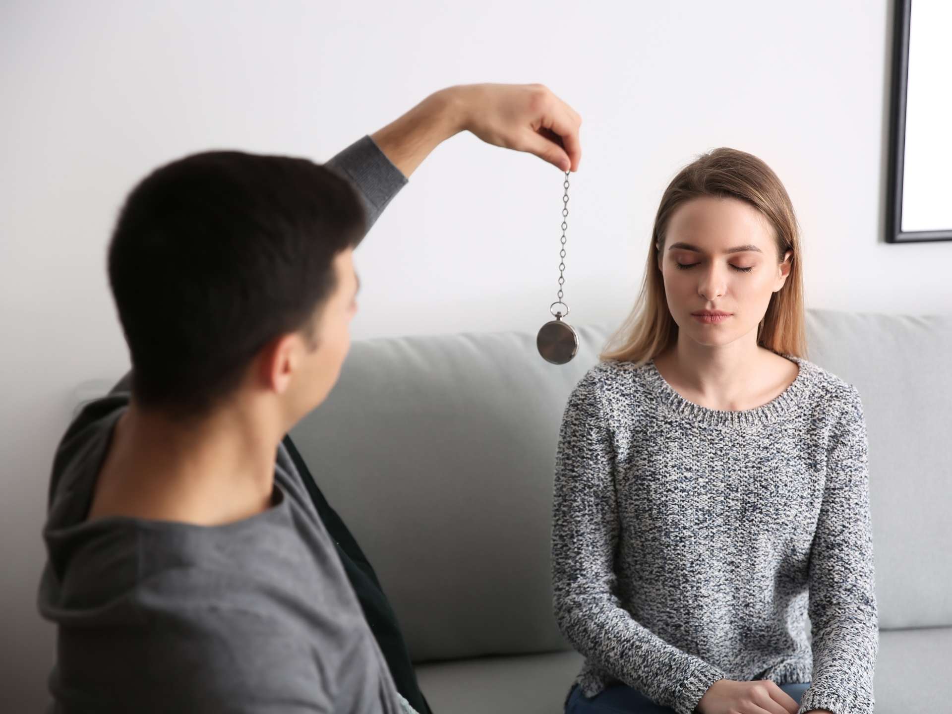 Does hypnotherapy help in curing addiction?